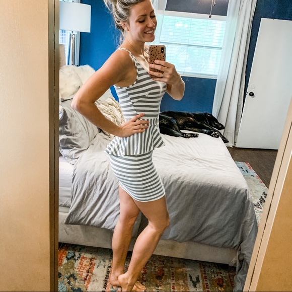 Striped peplume dress - Picture 3 of 5